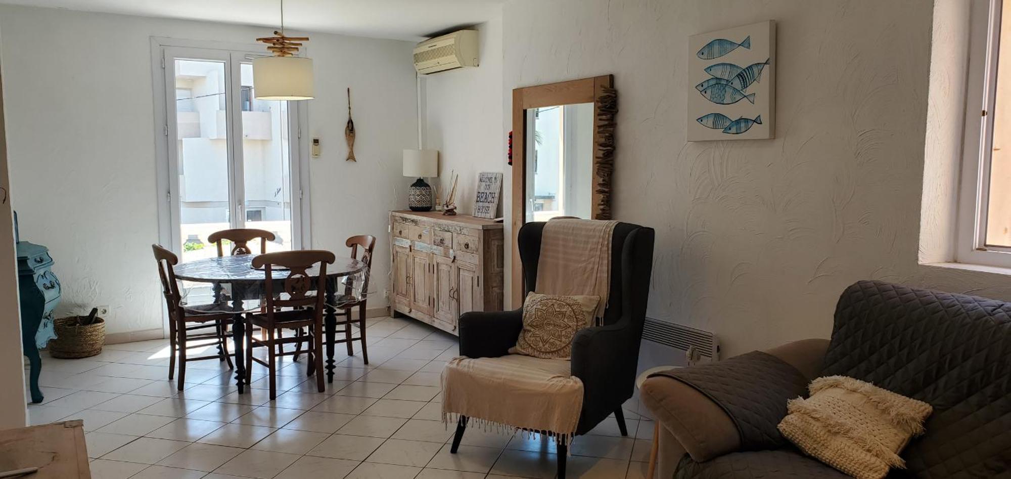 Appartement A 50m Des Plages, 1er Etage De *