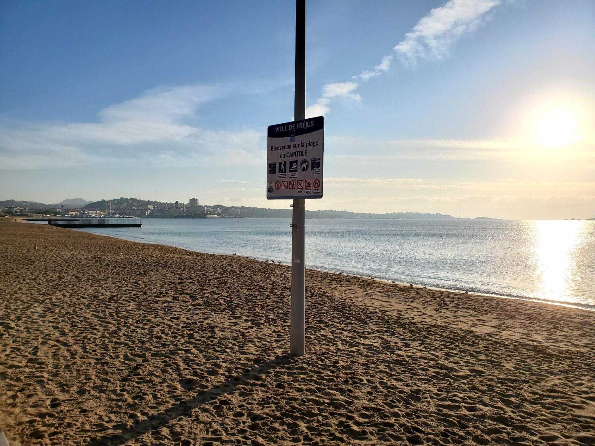 A 50m Des Plages, 1er Etage De *