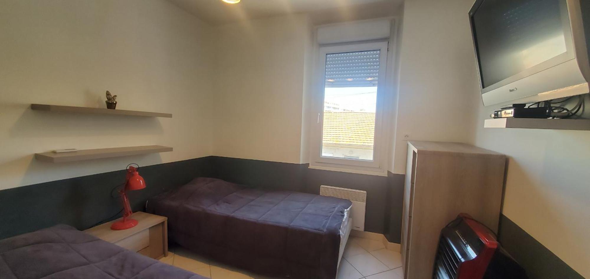 Appartamento A 50m Des Plages, 1er Etage De *